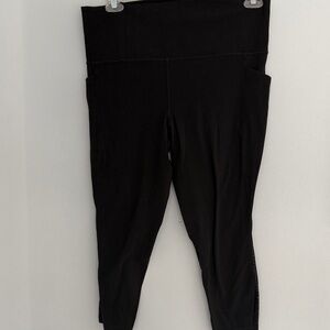 Athleta Black High-Waist Capri Leggings with Side Pockets Salutation stash 7/8